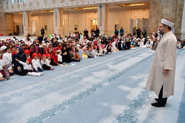 Diyanet İşleri Başkanı Erbaş: Çocuklarımız Allah sevgisiyle yetişsin istiyoruz